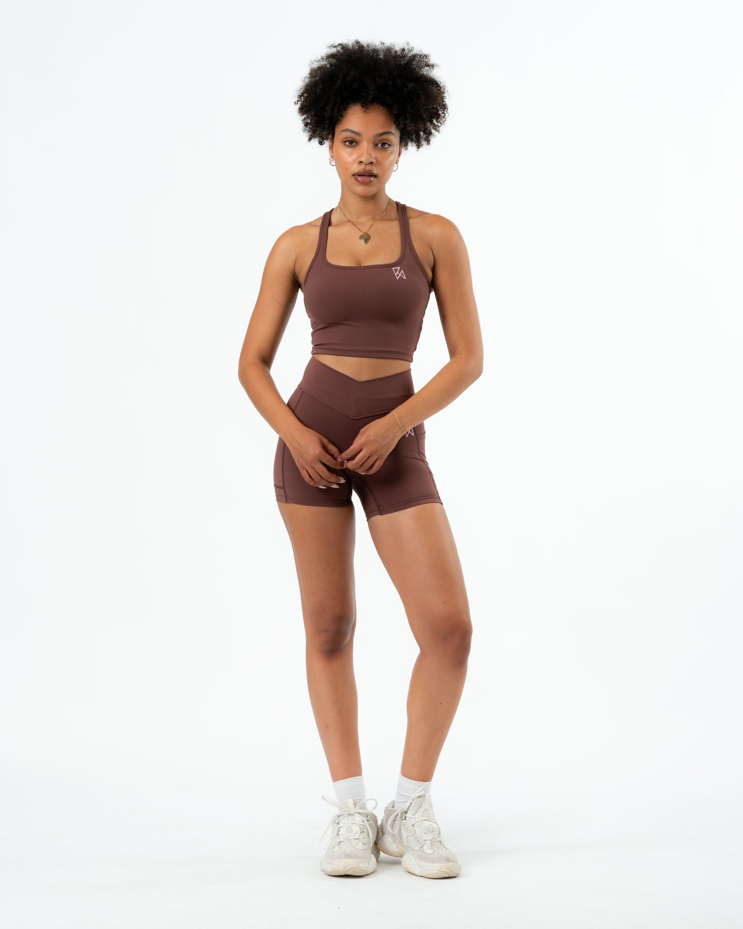 Sculpture set Sports crop and V-shape shorts