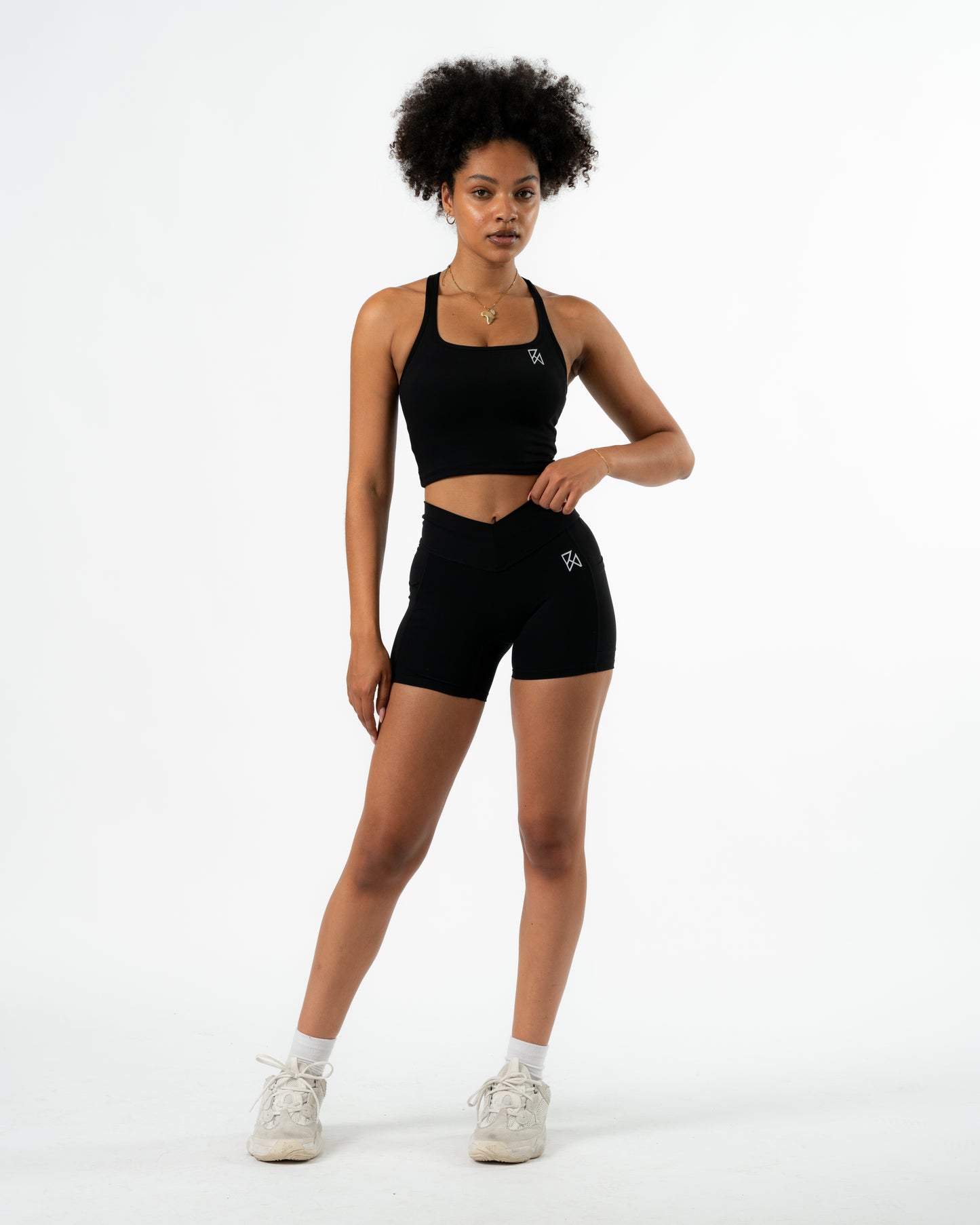 Sculpture set Sports crop and V-shape shorts