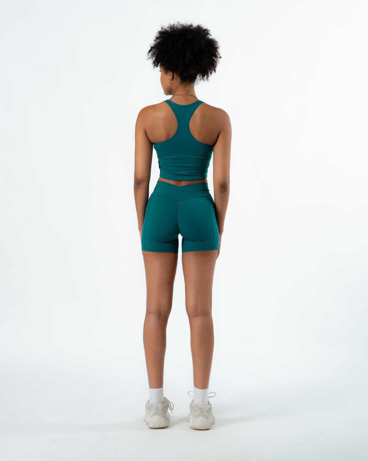 Sculpture set Sports crop and V-shape shorts
